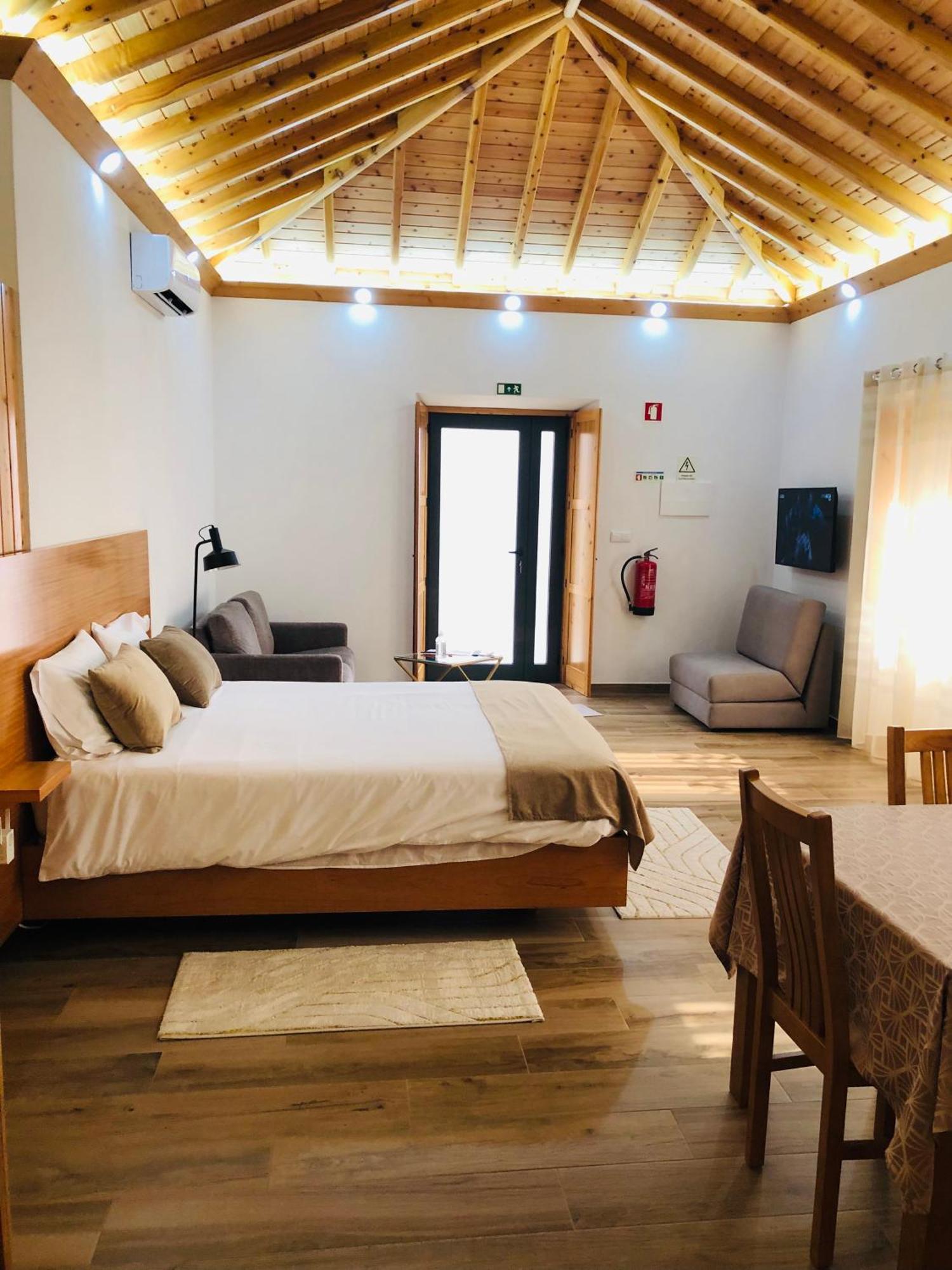 Amu- Apartamentos Misterios Da Urzelina Luaran gambar
